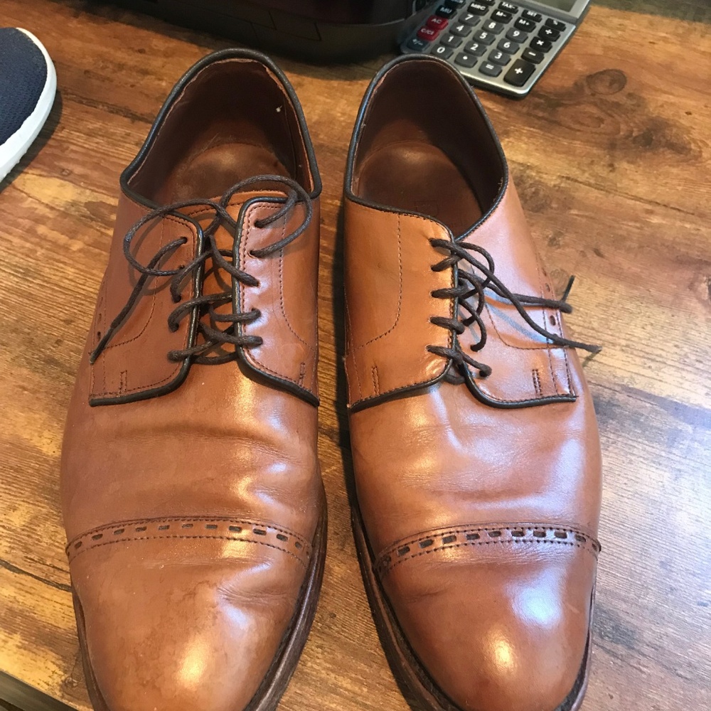 Allen Edmond brown dress shoes - Picture 5 of 5
